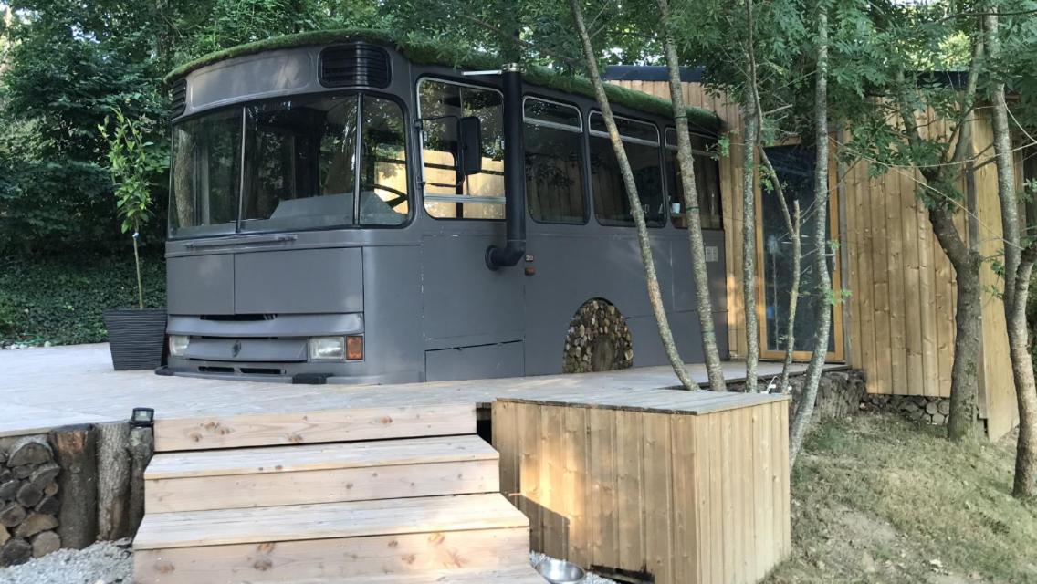 Bus Atypique Au Bord Du Canal Du Midi Et Au Coeur D'Une Foret 2 Chambres Villepinte  Bagian luar foto